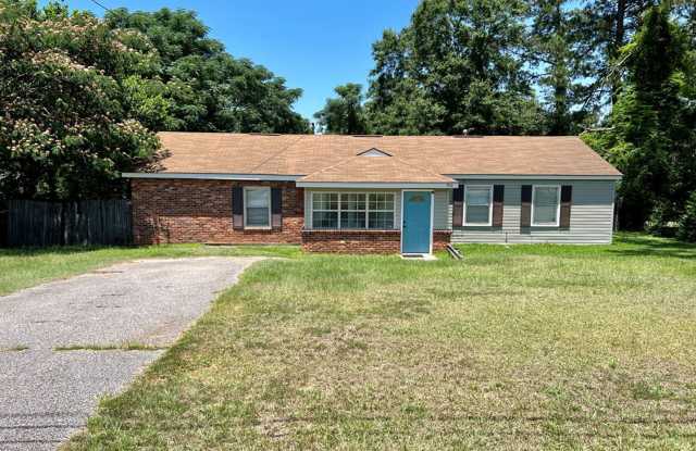 320 Ray Ave.