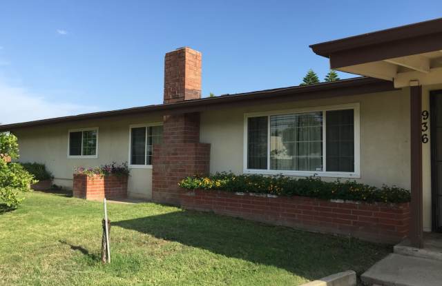 936 E Collins Ave Pool Home