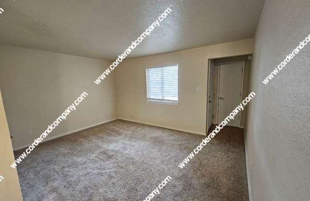 Beautiful Downstairs Condo, 1 Bedroom, 1 Bathroom and 642 Sq Ft. Located in Nice Community The Point Condominiums.