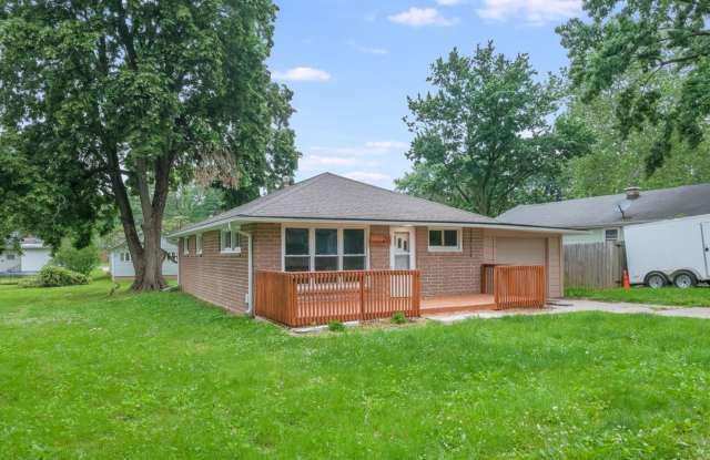Photo of Mahomet | Renovated 2 Bed / 1 Bath Home