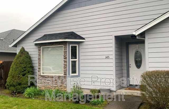 145 SW Vicki Ln