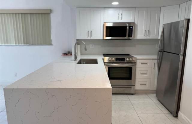 8031 Lagos De Campo Blvd