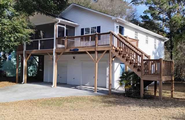 Photo of 422 Holly St., Emerald Isle, NC
