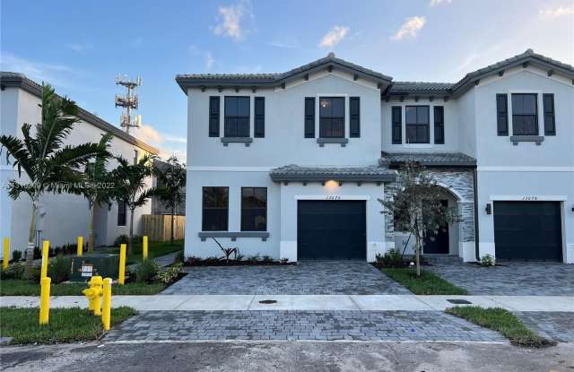 13072 SW 286 Ter - 13072 Southwest 286th Terrace, Miami-Dade County, FL 33033