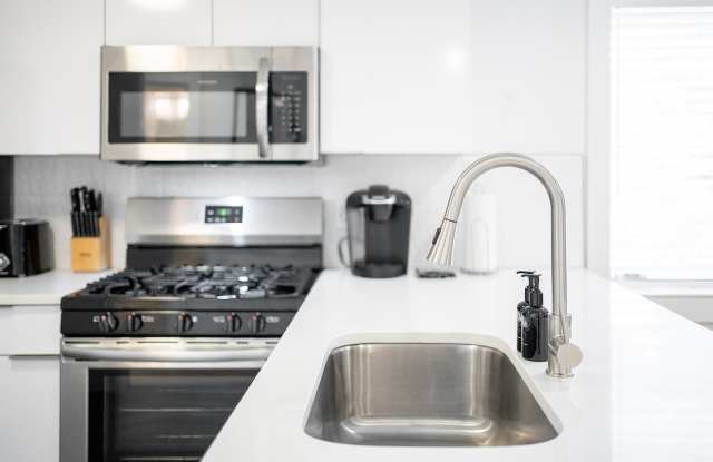 Crescent Avenue Apartments