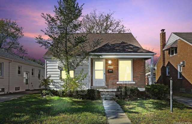 20045 Greenlawn Street