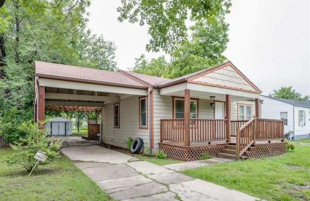 516 E Rickenbacker Drive