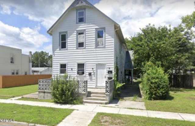 125 London Avenue unit: A