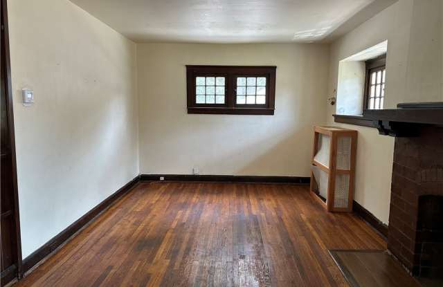 1217 Florencedale Avenue