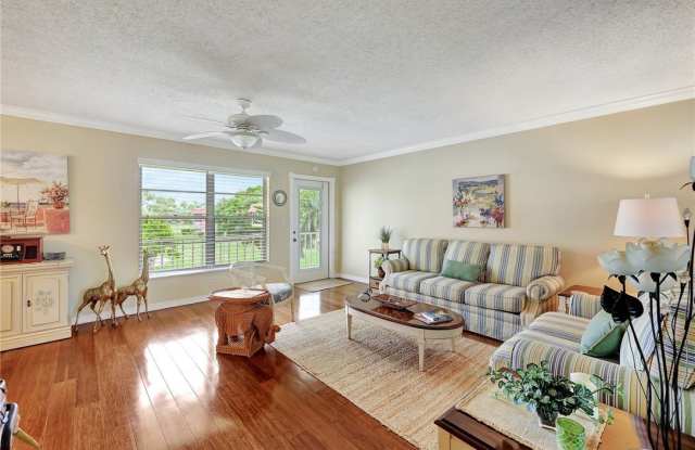 78 Royal Oak Drive unit: 206