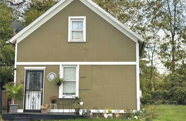 3-Bedroom Cozy Colonial House