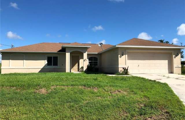 2914 6th ST SW - 2914 6th Street Southwest, Lehigh Acres, FL 33976