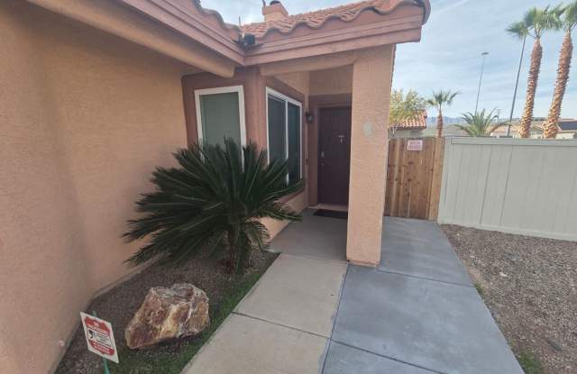 3 Bed - 2 Bath Home with Solar  Alarm System