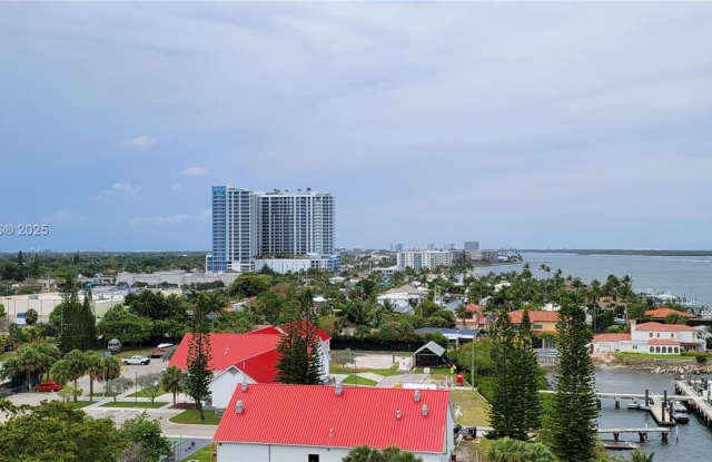Photo of 3040 Lake Shore Dr