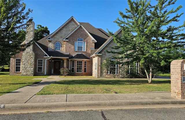 1208 Pioneer Trail