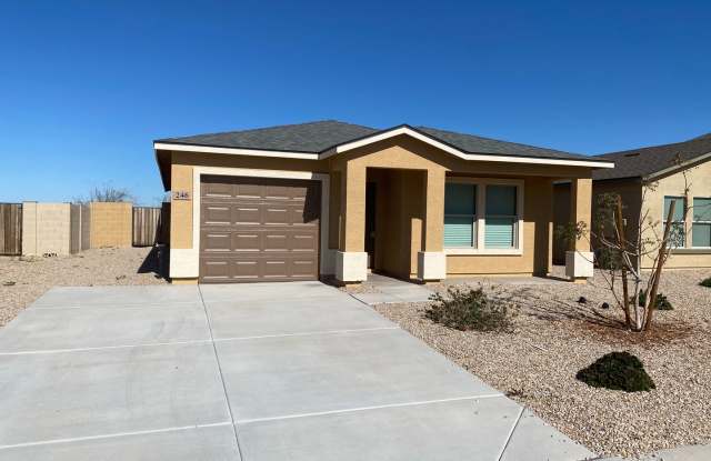 Cozy 4 Bed/2 Bath Newer Home in Coolidge