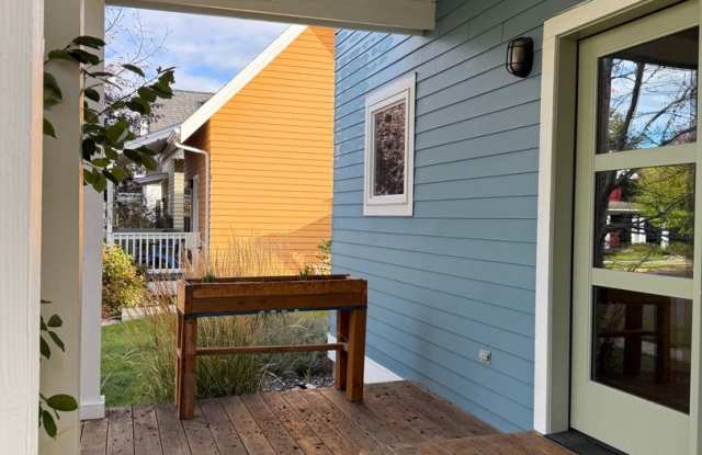 A Lovely Westside Single Family Home in the Desirable Valley West Subdivision