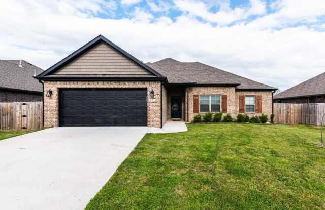911 Bob Glen  CIR
