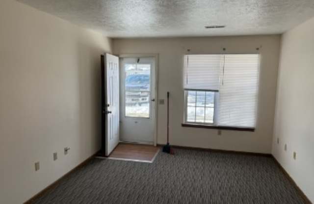2062 Bradley Ct