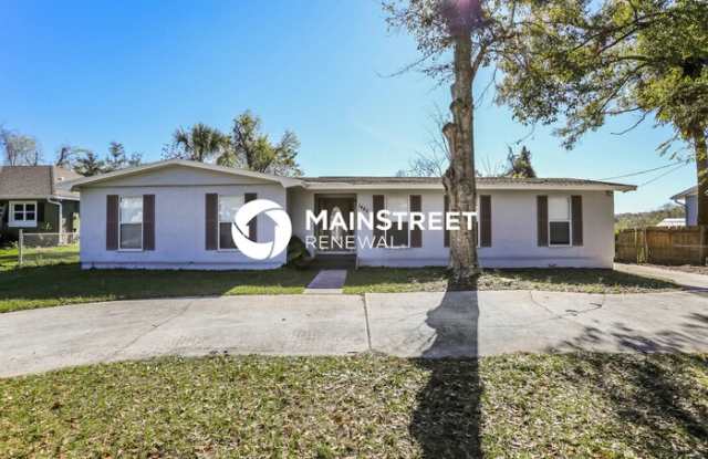 Photo of 1442 Lakecrest Drive