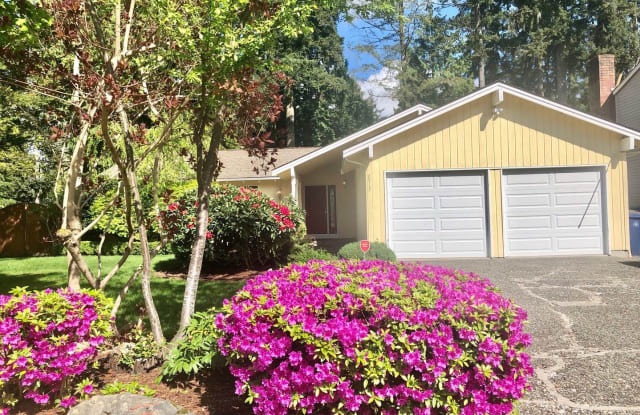 6912 119th Ave NE - 6912 119th Avenue Northeast, Kirkland, WA 98033