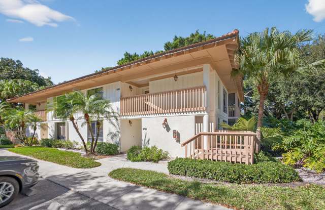 605 Brackenwood Cove