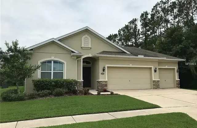 7730 Crescent Palm Dr