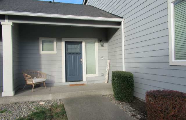 Photo of Well maintained 3 bedroom, 2.75 bath townhome in Puyallup