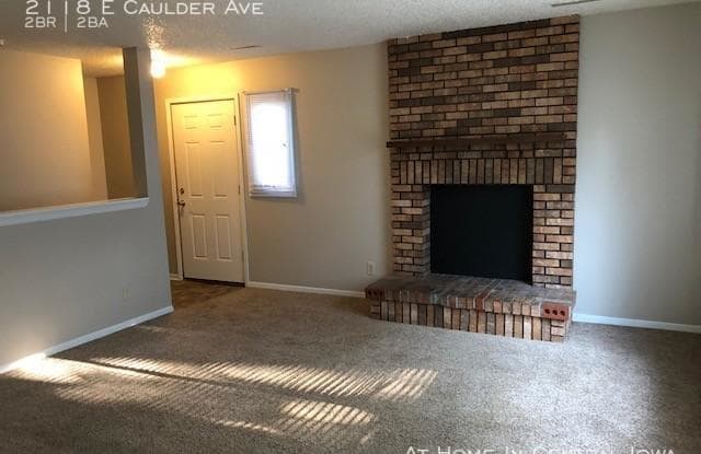 2118 E Caulder Ave - 2118 East Caulder Avenue, Des Moines, IA 50320