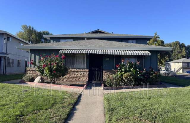 Photo of 4479 La Cresta Way