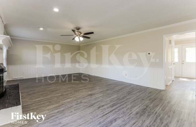 6021 Woods Edge Lane