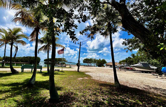 Photo of 124 S Bay Harbor Drive