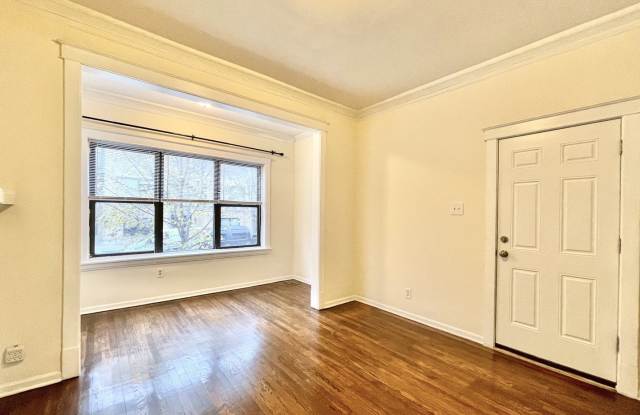 4349 N Spaulding Avenue