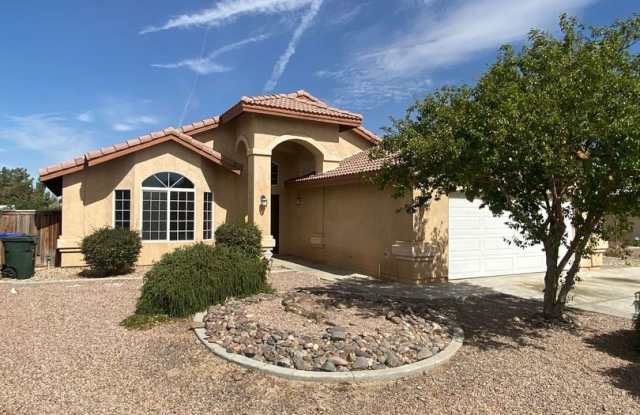 Photo of 4 BEDROOM ADELANTO HOME