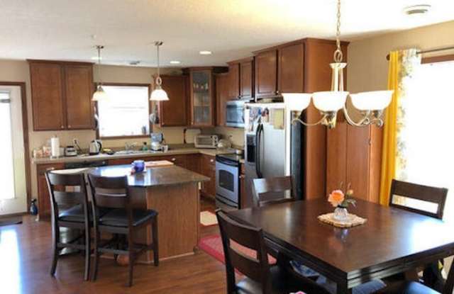 15650 60th Avenue North