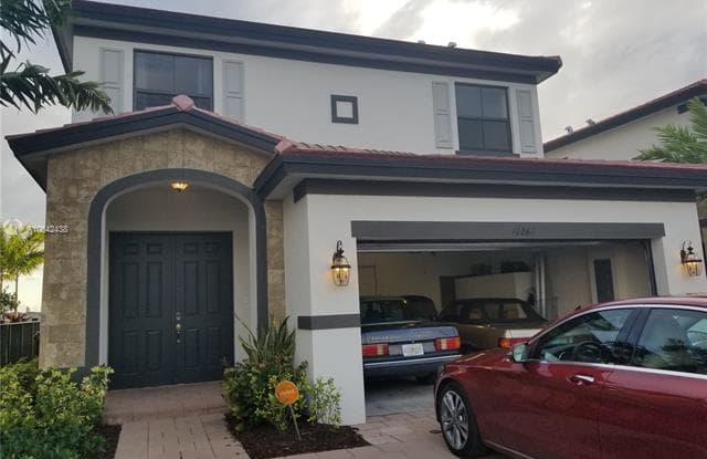 10260 W 32nd Way - 10260 West 32nd Lane, Hialeah, FL 33018