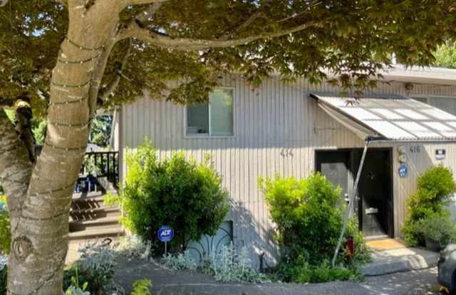 Photo of North Queen Anne Duplex