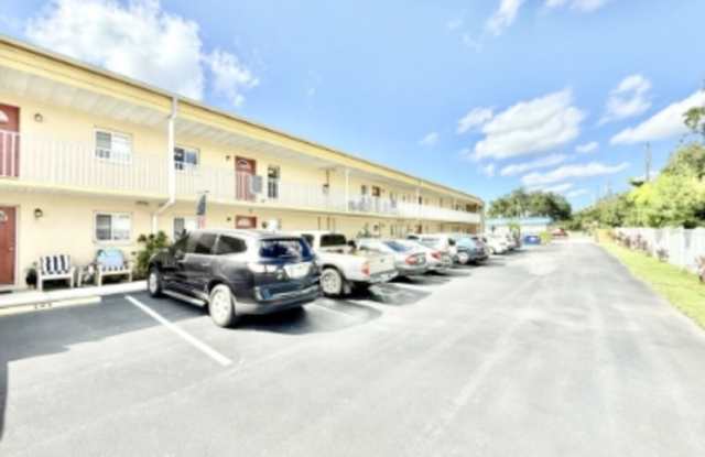 1915 Schlotter Circle - 202