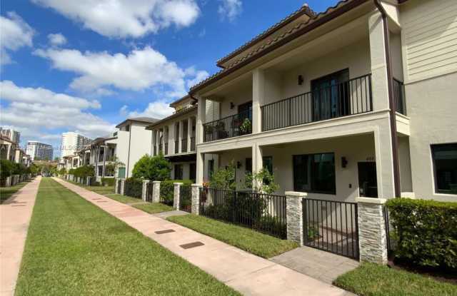 4683 Nw 83rd Path