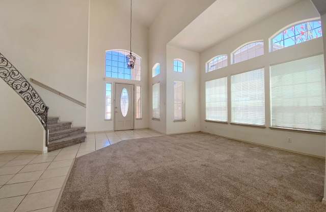 West El Paso LARGE 4 bed 3 Car Garage Home-VIEWS!