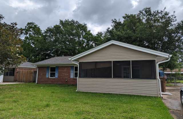 668 Orchard Dr
