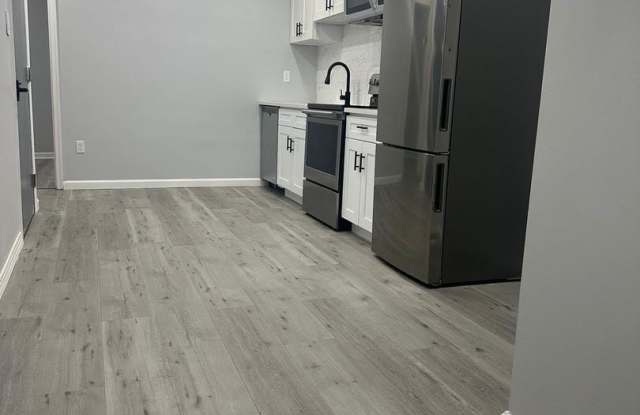 1724 W DIAMOND ST #2