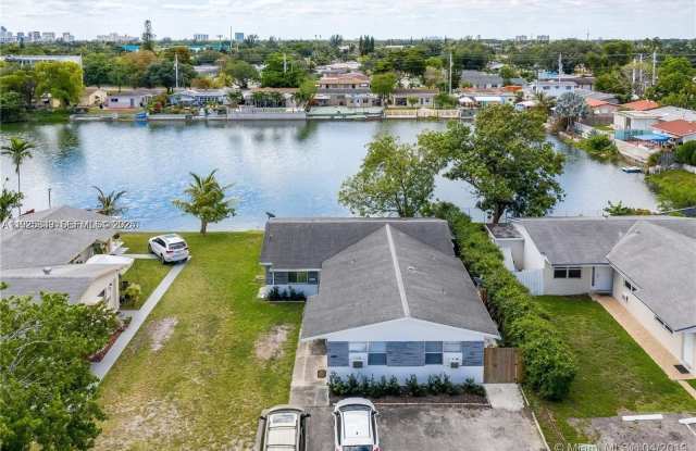 Photo of 1064 SW 2nd St