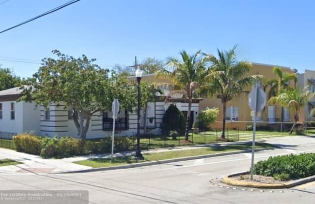 1600 Harrison St - 1600 Harrison Street, Hollywood, FL 33020