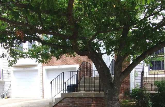 4716 ROLLINGDALE Way