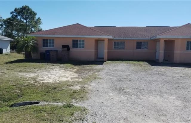 4725 Douglas LN - 4725 Douglas Ln, Lehigh Acres, FL 33973