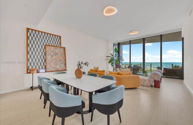 Photo of 2821 S Bayshore Dr