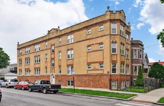 4104 W wabansia Avenue - 4104 West Wabansia Avenue, Chicago, IL 60639