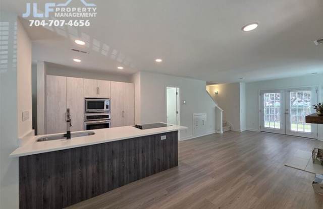 1525 Briar Creek Road