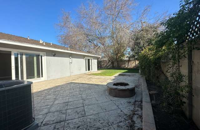 3094 Yellowstone Drive